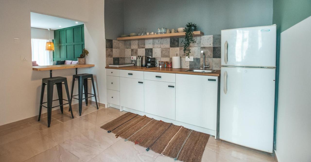 The Green Apartment Ларнака Экстерьер фото