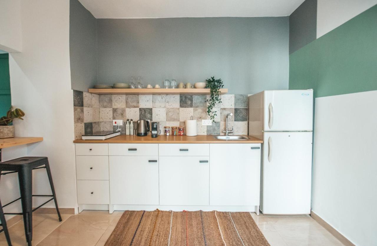 The Green Apartment Ларнака Экстерьер фото